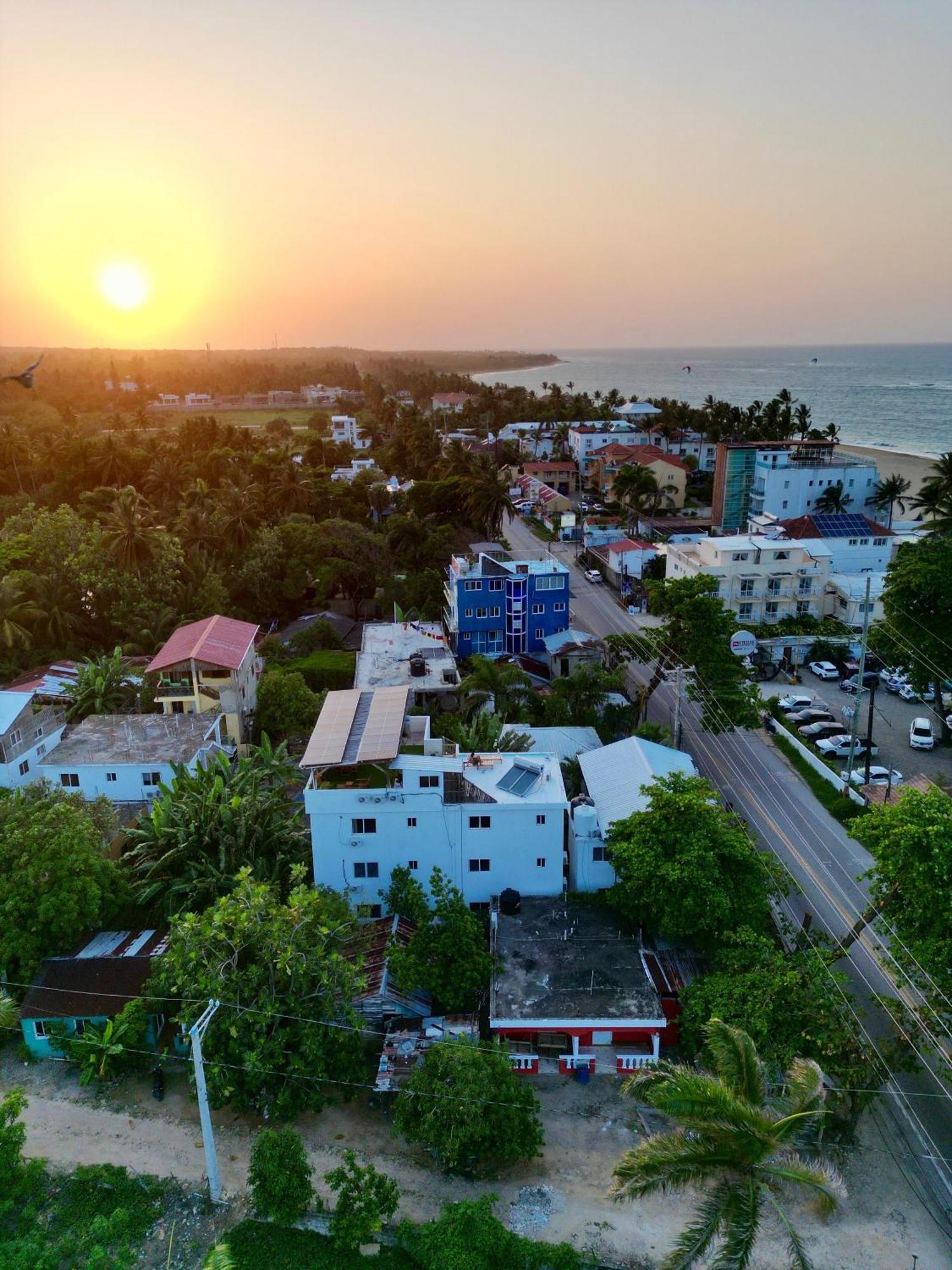 Kite House Cabarete Across Kite Beach Exterior photo